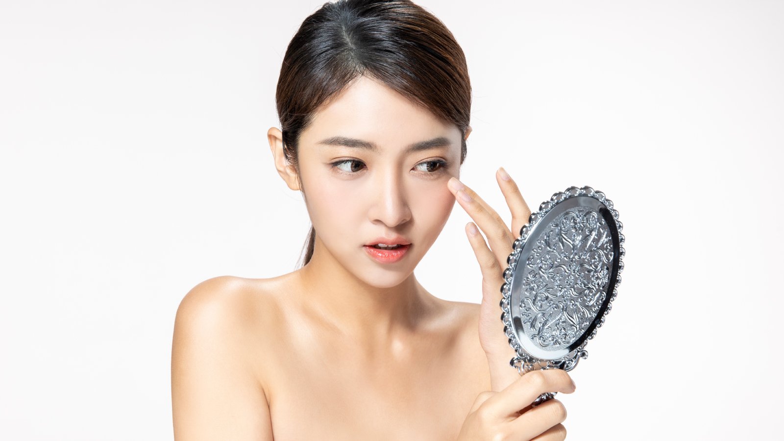Read more about the article 玻尿酸會饅化嗎？如何避免施打玻尿酸變成饅化臉？
